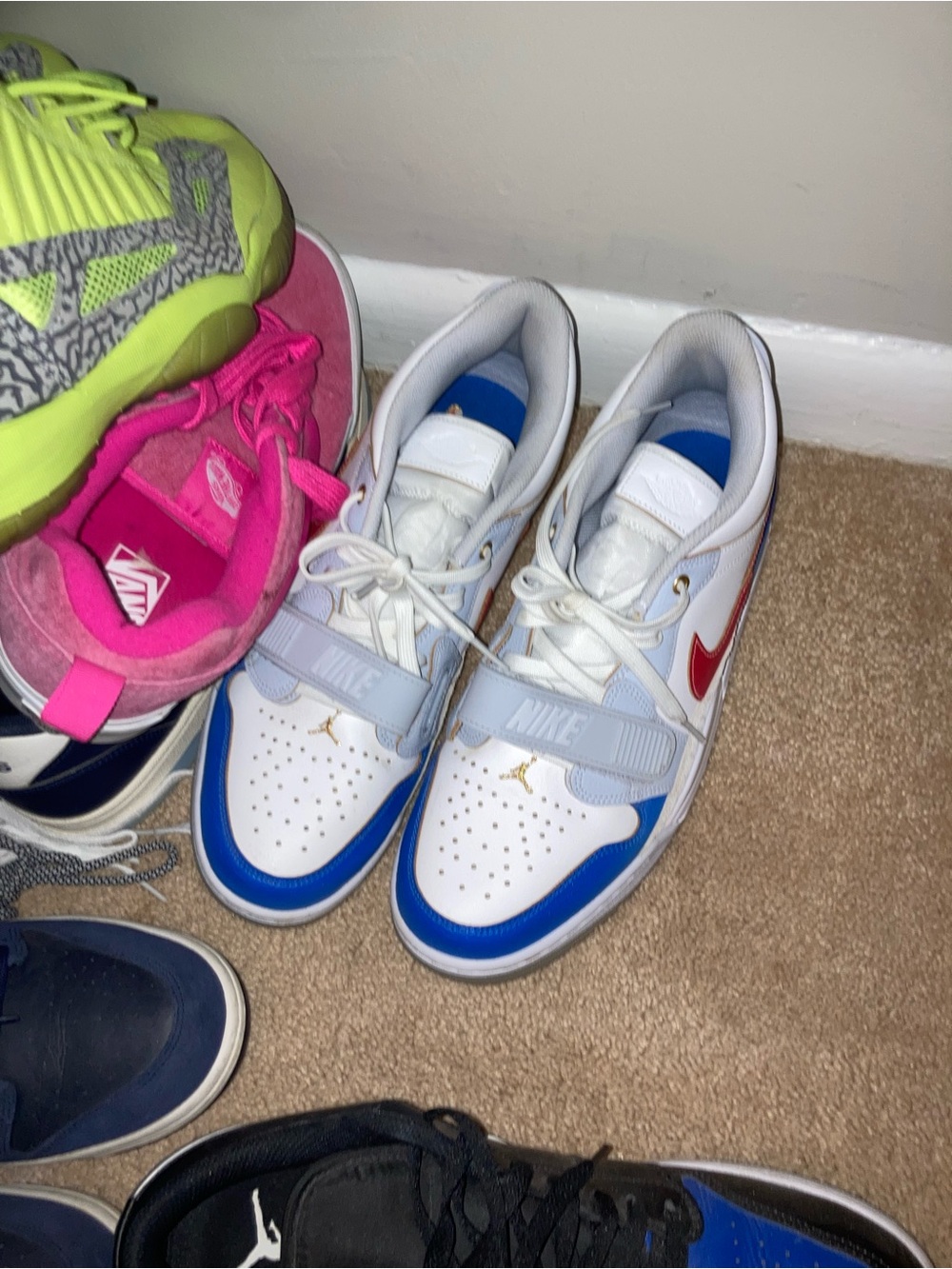 Jordan White/Blue/Red Low-Top Sneakers